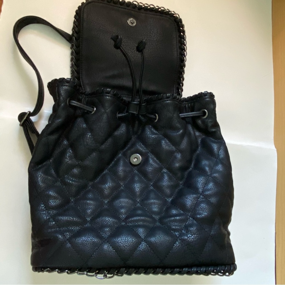 SAKS FIFTH AVENUE BACKPACKđź’• - Picture 5 of 10